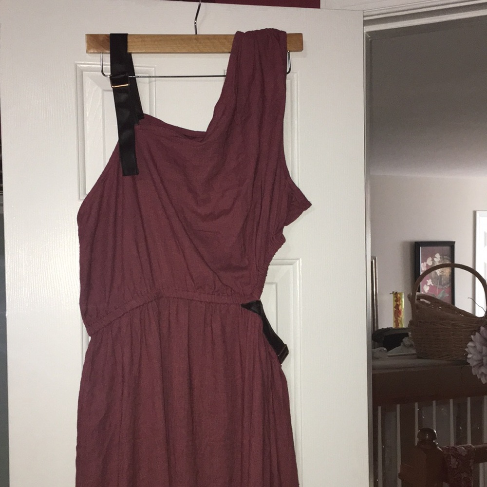 ASOS DESIGN CURVE NWT SIDE CUT OUT LEATHER DETAILED SOFT SIDE SPLIT LEG DRESS 18